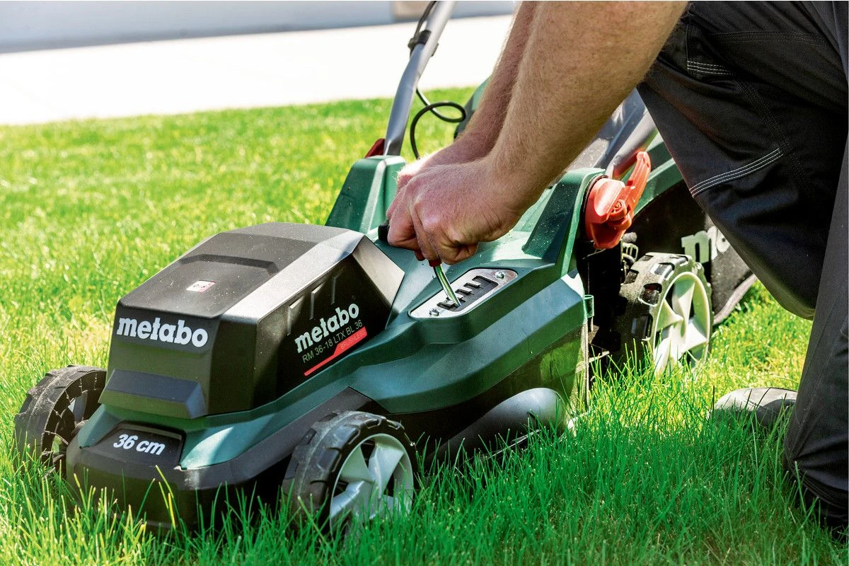 Metabo RM36-18LTXBL36 Brushless Lawn Mower 601716850 5 Metabo RM36-18LTXBL36 Brushless Lawn Mower 601716850 - Image 3