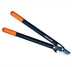Fiskars Powergear Bypass Lopper Medium - Garden Pruning