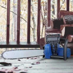 Hyundai 2400W / 230V 16" Bar Electric Chainsaw | HYC2400E -Horti Gear Sales Store hyc2400e lifestyle