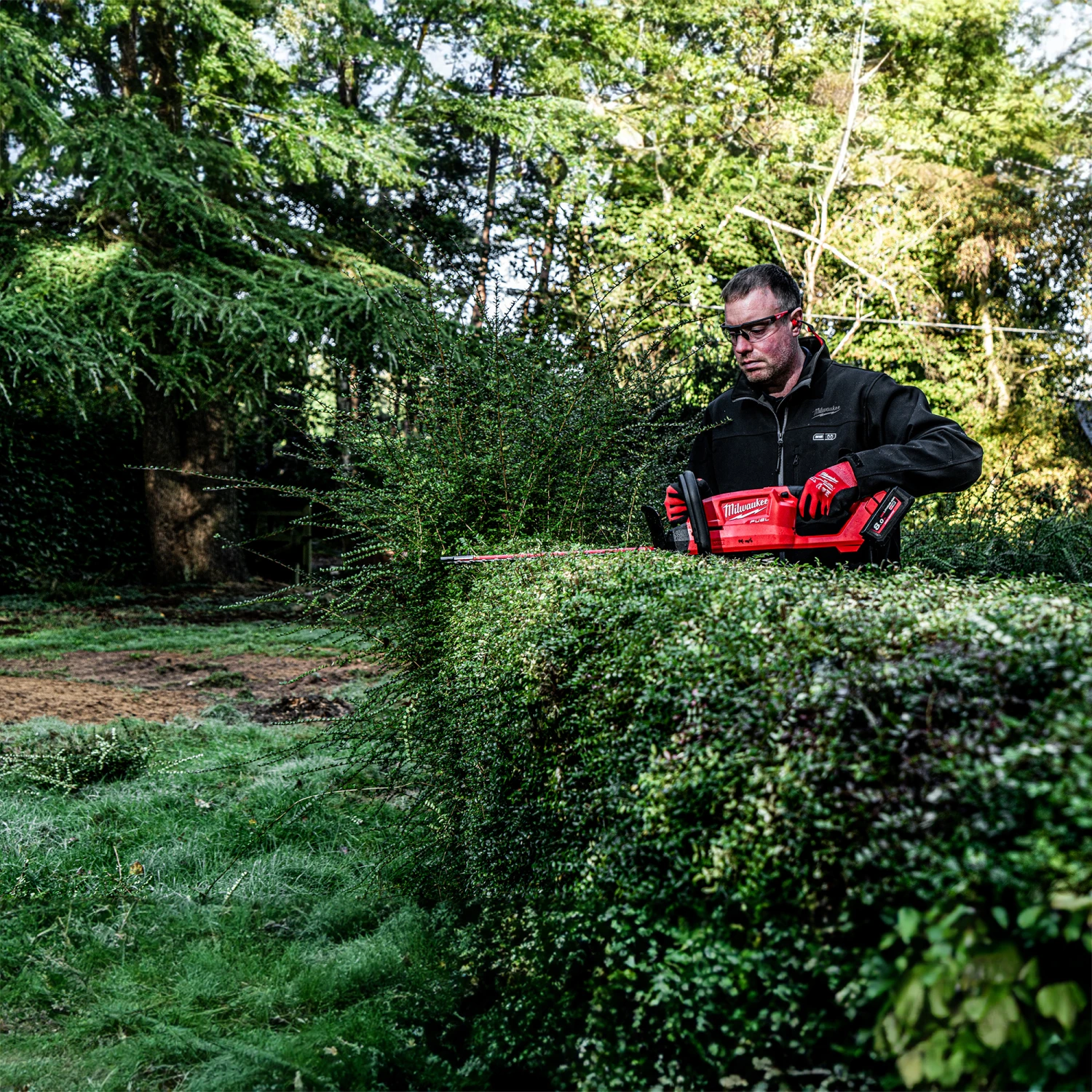 Milwaukee M18FHT45-0 Fuel Hedge Trimmer 45Cm 5 Milwaukee M18FHT45-0 Fuel Hedge Trimmer 45Cm - Image 3